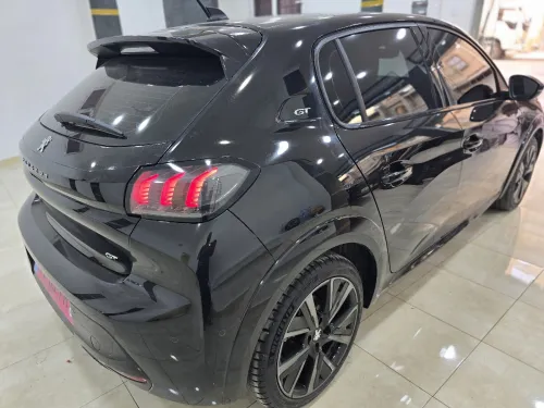 Peugeot 208 2025 GT
