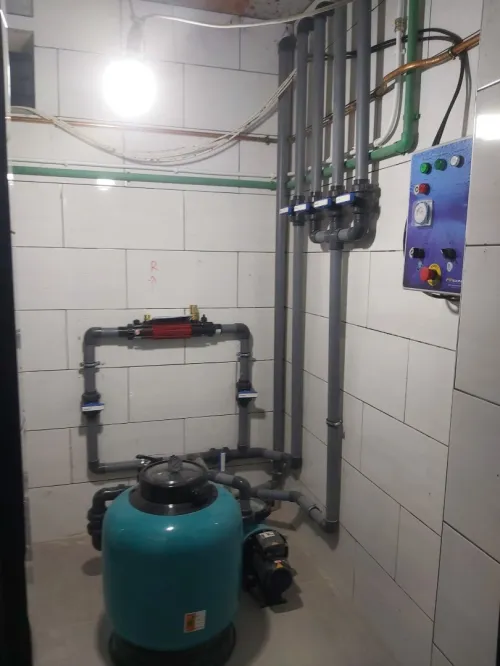 EQUIPEMENT DE PISCINE /SPA/ COMPETITION/ ET REALISATION /SERVICE