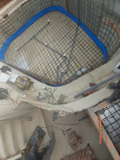 EQUIPEMENT DE PISCINE /SPA/ COMPETITION/ ET REALISATION /SERVICE