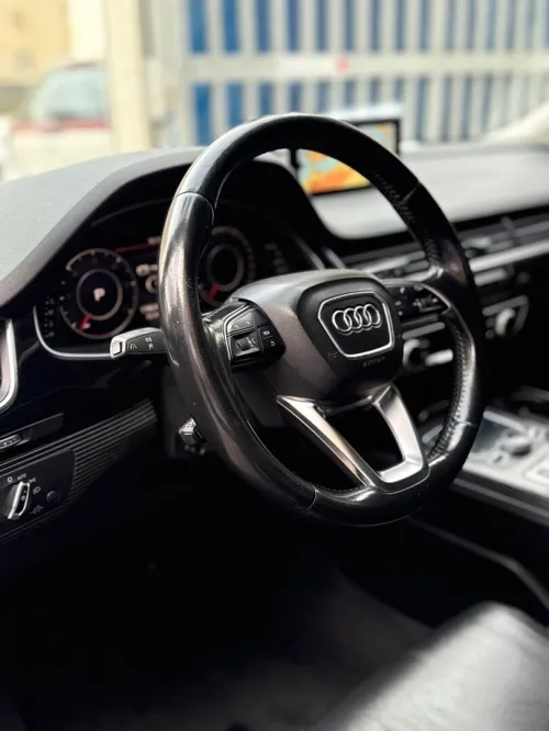 Audi Q7 3.0 TDI Quattro 2016 S-line Tiptronic 8