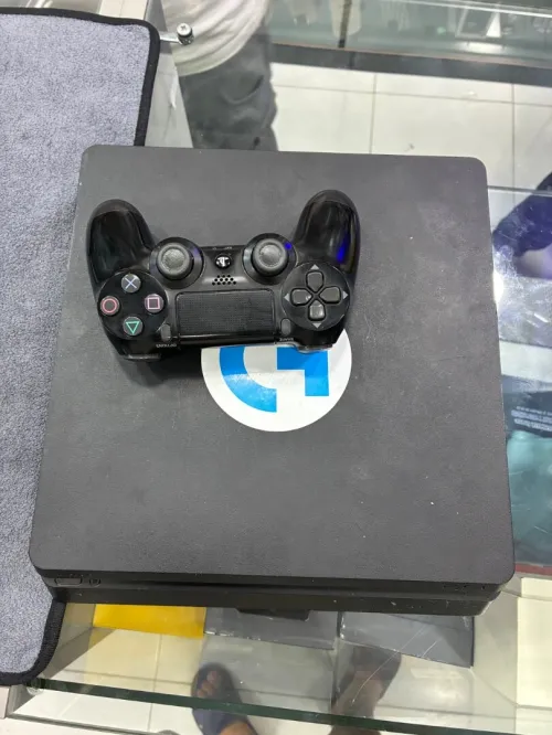 Ps4 slim