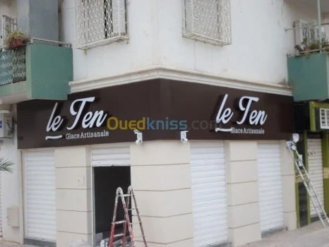 Enseignes En Bandeaux En Drapeaux Signalétique Intérieure