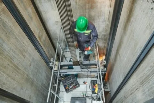 Maintenance Ascenseur et Machine Similaire