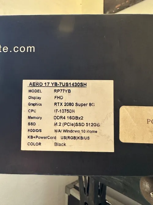 Laptop gaming gigabyte aero 17 I7 10H RTX 2080 8Gb DDR4 32Gb SSD 512Gb