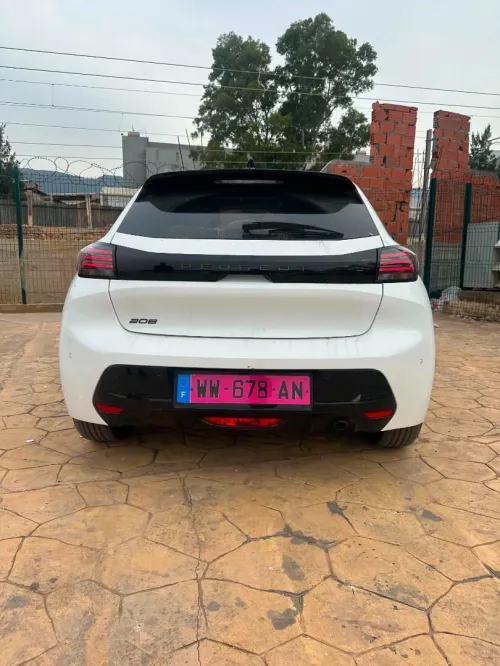 Peugeot 208 2024 Allure Pack