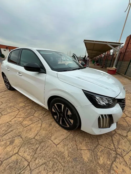 Peugeot 208 2024 Allure Pack