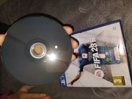 CD FIFA 23 PS4 أصلي بحالة ممتازة لا تفوت الفرصة!