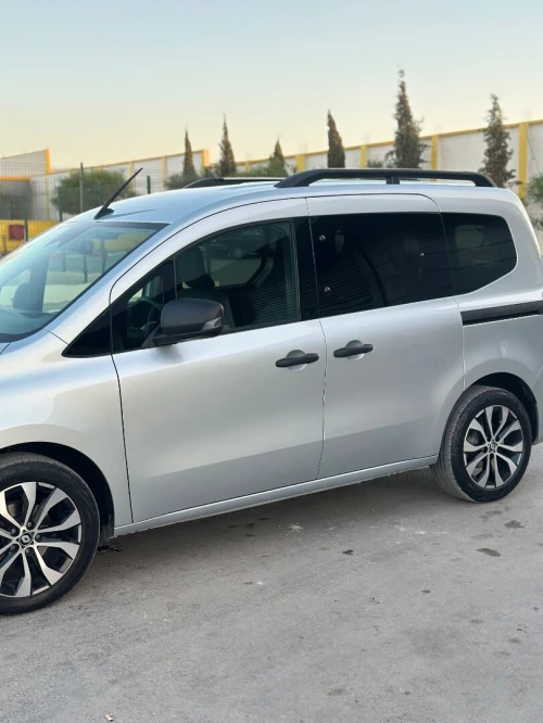 Renault Kangoo 2024 