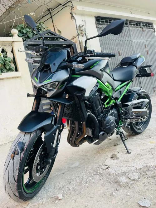 Kawasaki Z900 2025