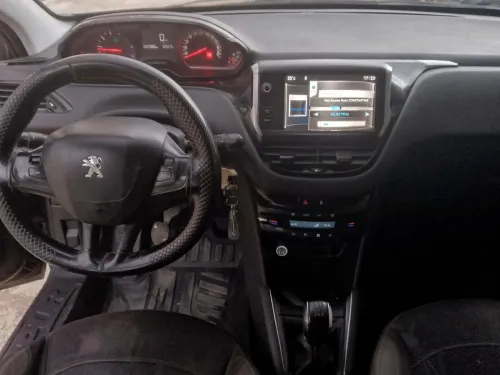 Peugeot 208 2013 Fennec