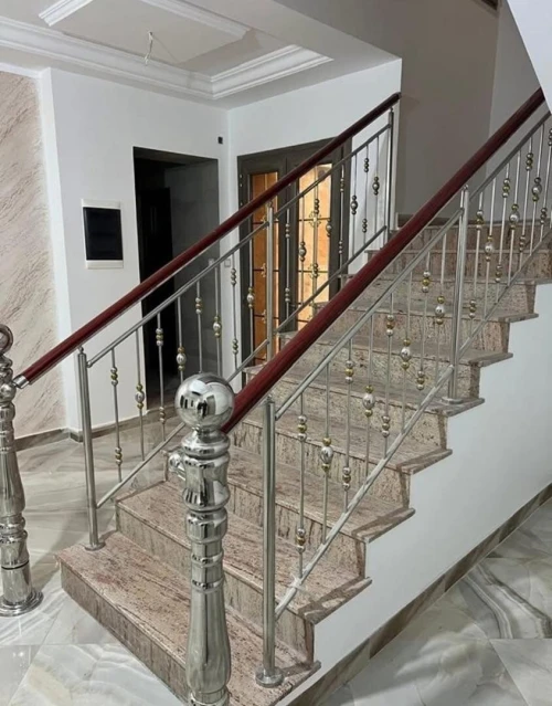 Travaux en inox et verre