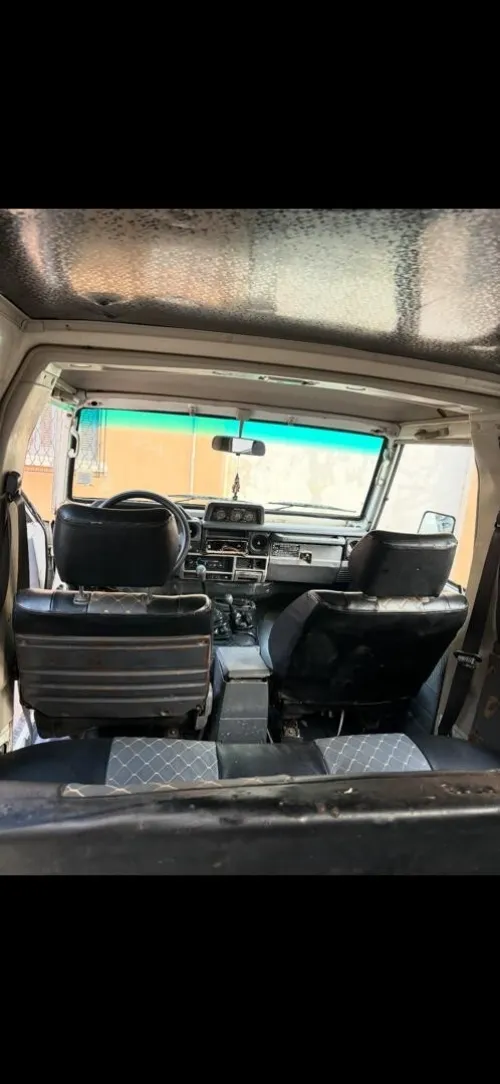 Toyota Land Cruiser 1993 Court