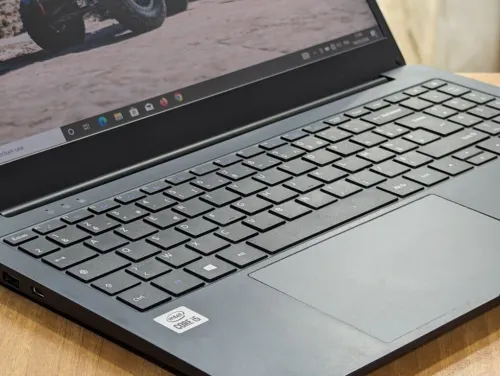 TOSHIBA DYNABOOK / INTEL I5 10 EME / 8G /256 SSD / 15.6 FHD +CARTABLE