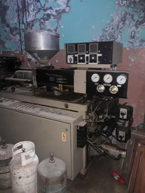 Avendre machine injection plastique