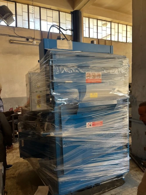 presse carton hydraulique