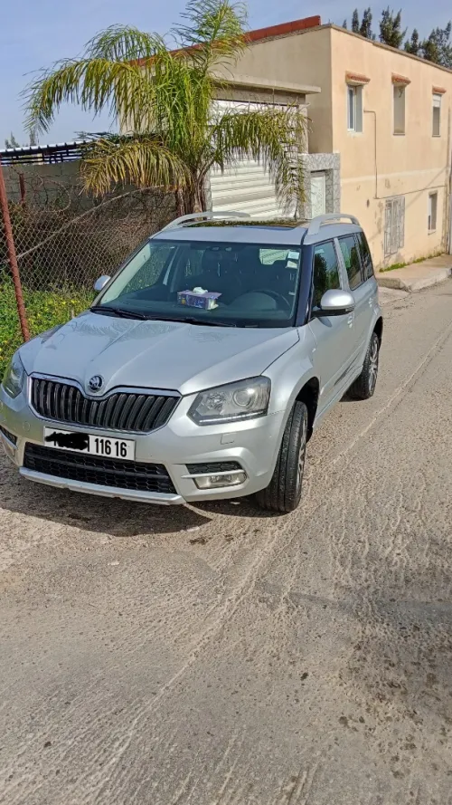 Skoda Yeti 2016 Edition (avec toit panoramique)