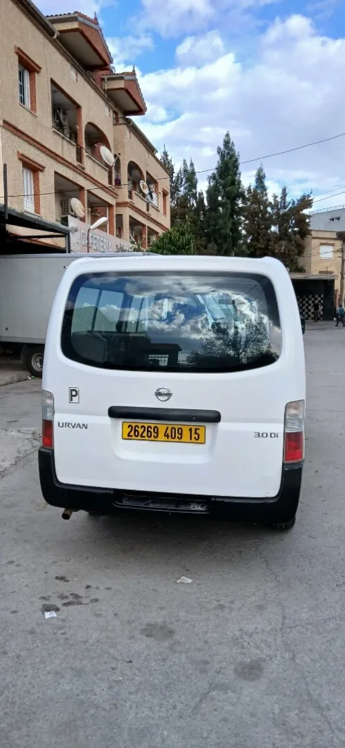 Nissan Urvan 2009