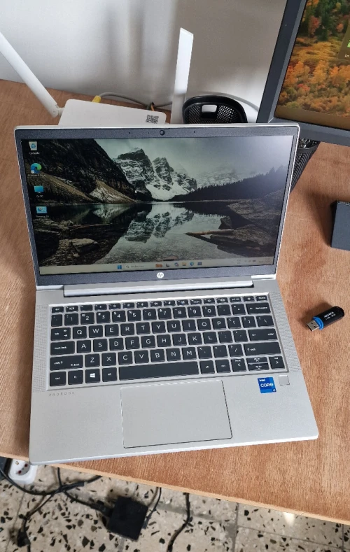 HP probook 430 G8 tactile - i7 11em 8gb 256 ssd