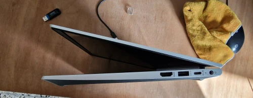 HP probook 430 G8 tactile - i7 11em 8gb 256 ssd