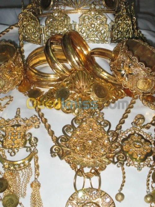 Décoration ( habilleuse de mariée )