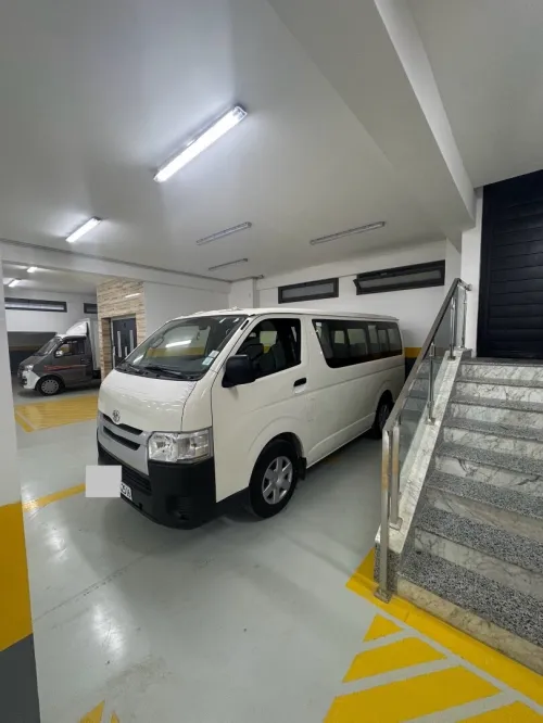 Toyota Haice 15 places 2025