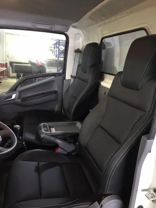 JAC 1040s conteneur 2023