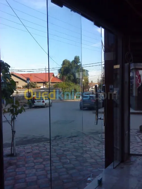 facade verre verre trempé