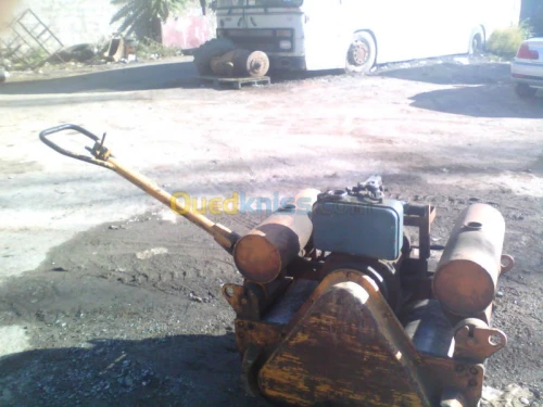 location de (rouleau,compresseur)