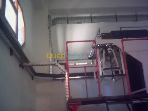 INSTALLATION  MAINTENANCE  ELECTRICITE