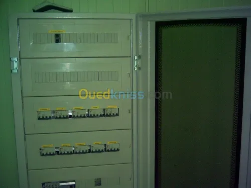 INSTALLATION  MAINTENANCE  ELECTRICITE