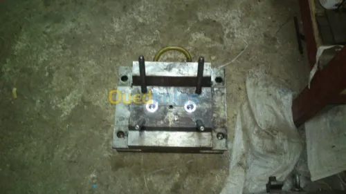 moule d'injection plastique 