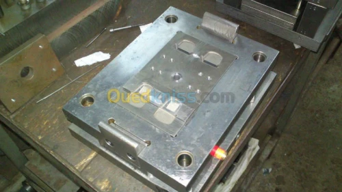 moule d'injection plastique 