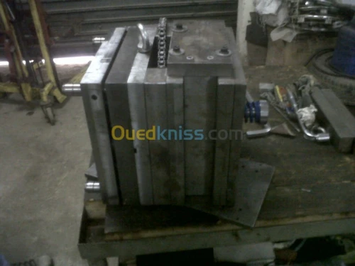 moule d'injection plastique 