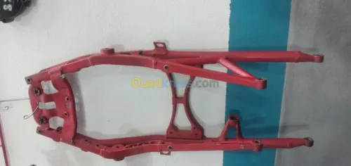 pieces  triumph 675 1050