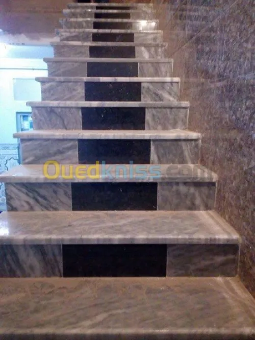 marche contre marche et cuisines 