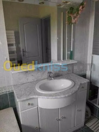 marche contre marche et cuisines 