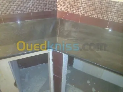 marche contre marche et cuisines 