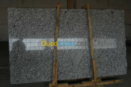 marche contre marche et cuisines 