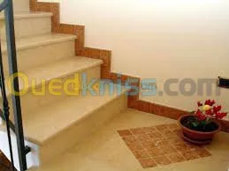 marche contre marche et cuisines 