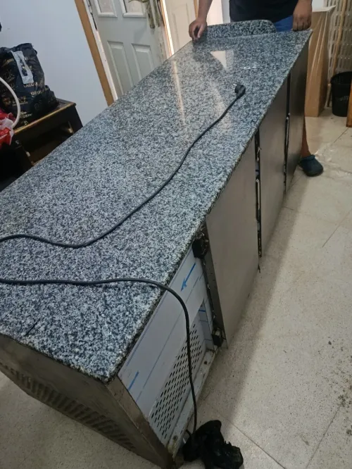 Table de travail frigorifique 2m 3 portes