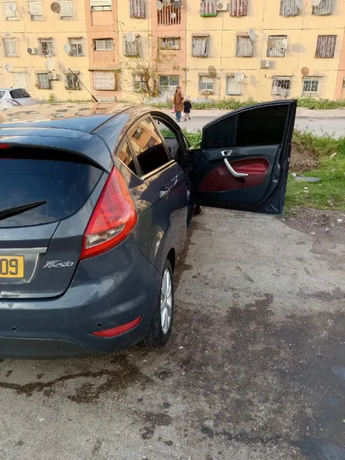 Ford Focus 4 portes 2012 Titanium