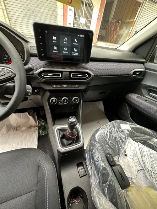 Dacia Logan 2025 Expression