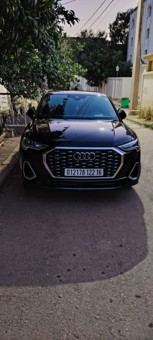 Audi Q3 2022 Q3