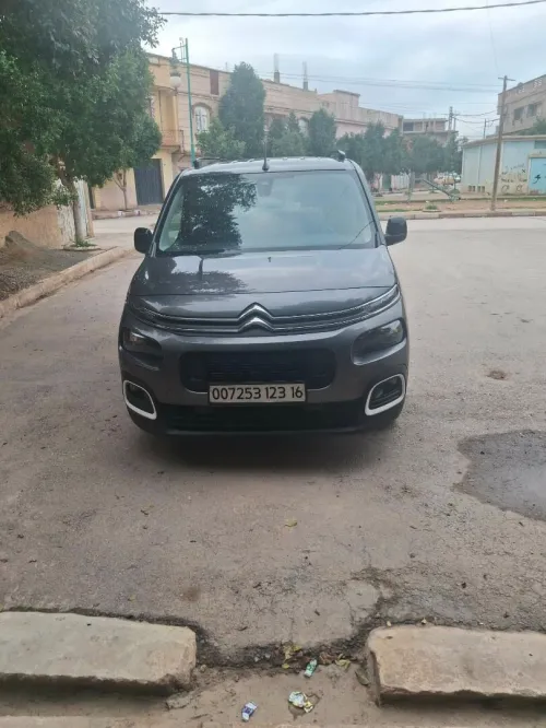Citroen Berlingot exteur 2023 Rifteir