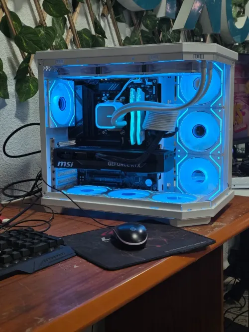 MSI RTX 5070 SHADOW 3X 