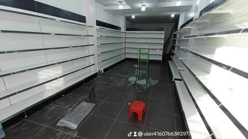 étagère métallique superette