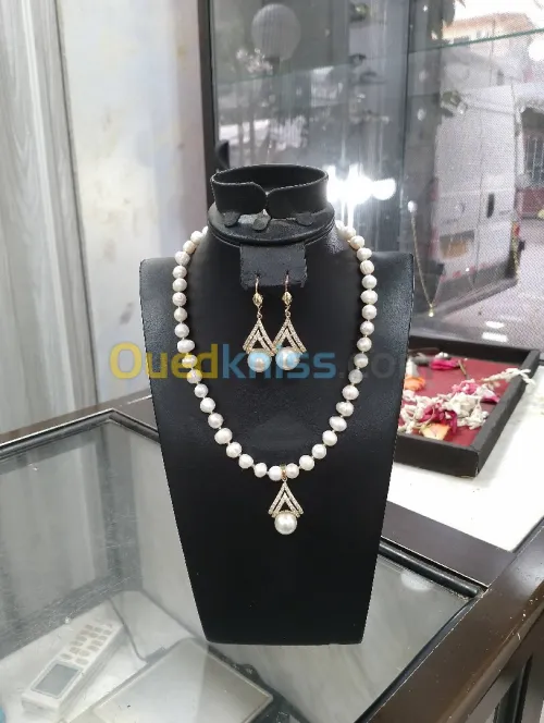 Bijoux parures en perles (الجوهر الحر)