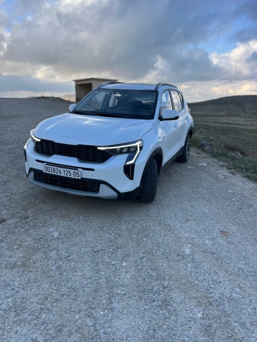 Kia Sonet  2025 Full options