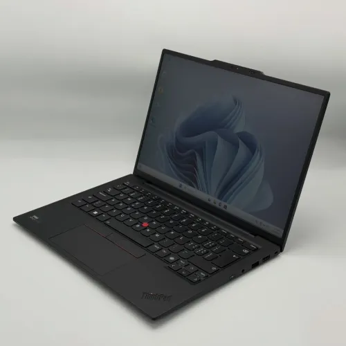 Lenovo ThinkPad X1 Carbon Gen 12 / Ultra 7 155U / 32 Go DDR5 / 1 To SSD / 14 FHD+
