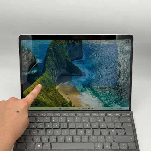Microsoft Surface Pro 9 / i7-1265U / 16 Go DDR5 / 256 Go SSD / 3K 120Hz